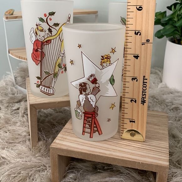 Vintage Set of 3 Christmas Angels Frosted
Glass Tumblers Designed by Fran Taylor - Picture 17 of 17